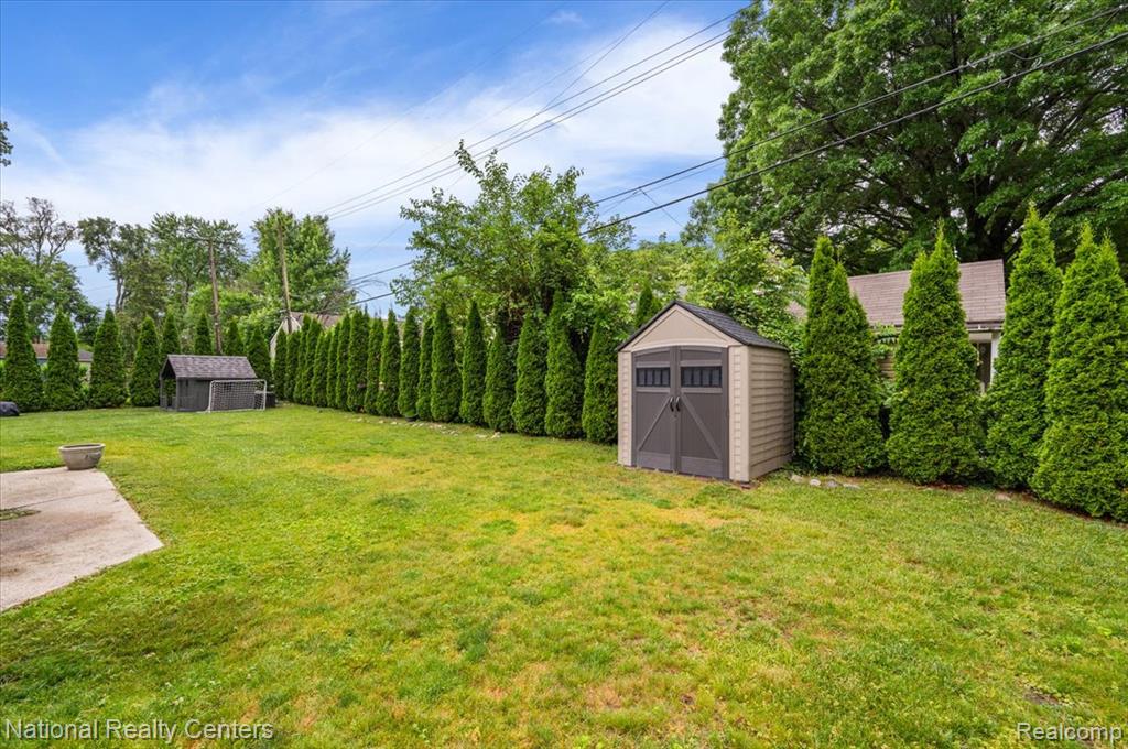 3002 Bamlet Road Royal Oak, MI 48073 - Photo 9 of 79 Gallery Image 9