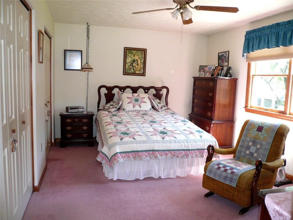 406 Sunset Road Pittsburgh, PA 15237 - Photo 8 of 21
