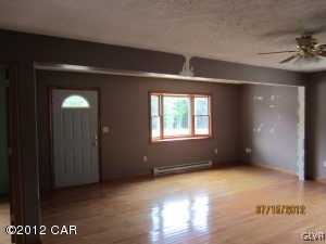 7395 Interchange Road Lehighton, PA 18235 - Photo 8 of 24 Full view living room