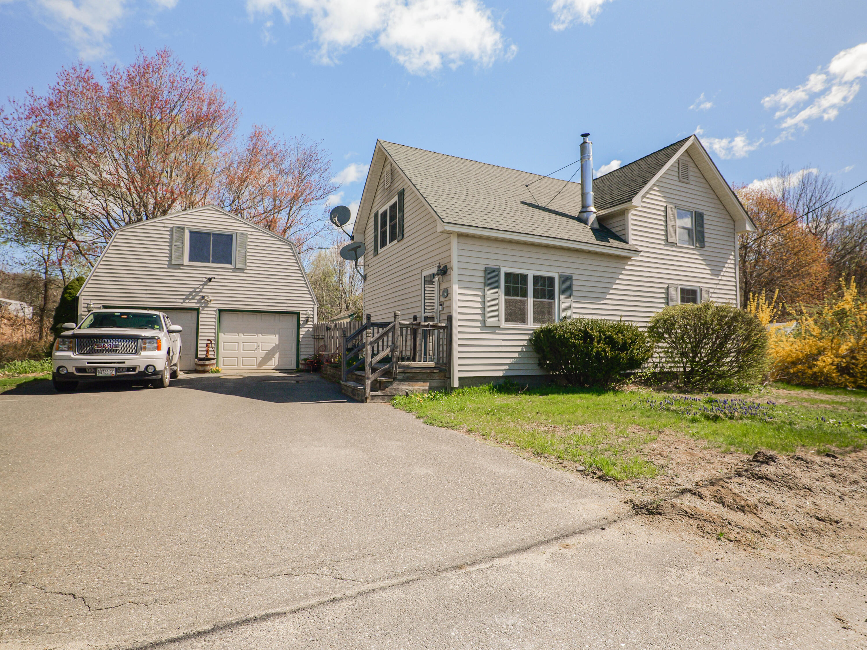 4 Nye Road Hallowell, ME 04347 - Photo 1 of 42 4 Nye Fin