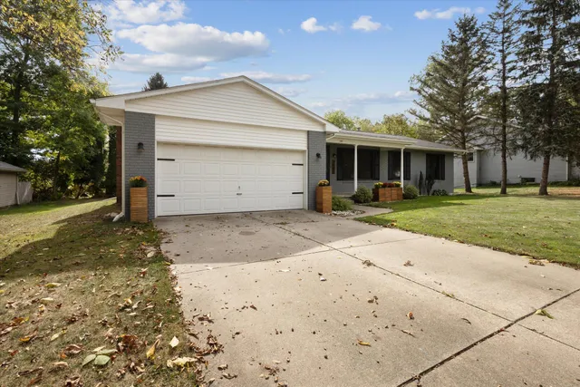 $260,000 | 2981 Wolhavn Lane, Jackson, MI 49201