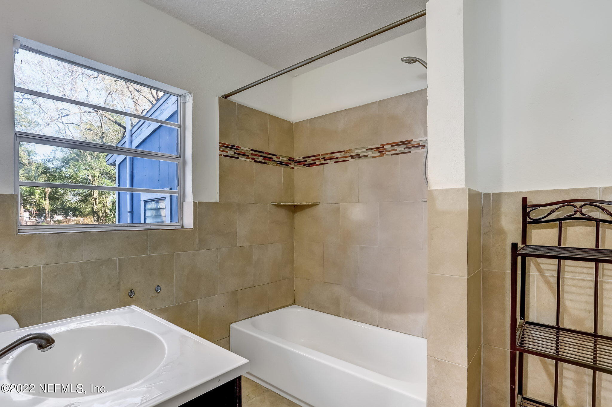 2705 Gaillardia Road Jacksonville, FL 32211 - Photo 40 of 55 Primary bathroom with tub