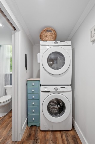 503 Perkins Drive Franklin, TN 37064 - Photo 19 of 40 a utility room with dryer and washer