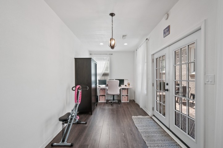503 Perkins Drive Franklin, TN 37064 - Photo 22 of 40 a view of a room with gym equipment