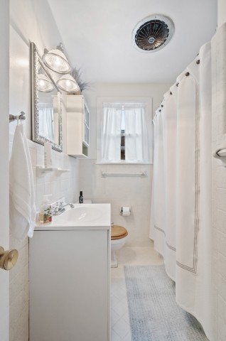 503 Perkins Drive Franklin, TN 37064 - Photo 30 of 40 a bathroom with a sink toilet and shower