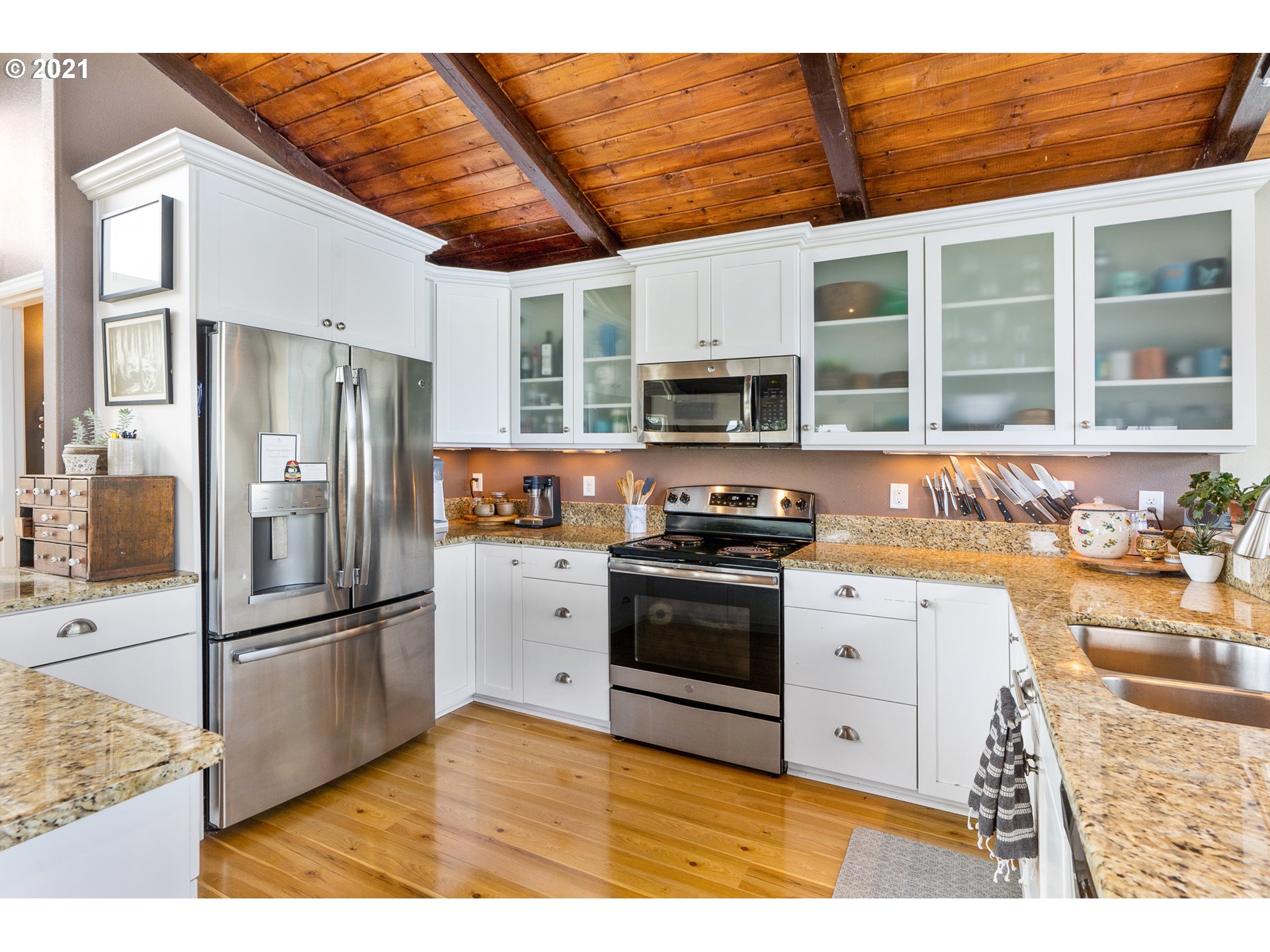 25000 Northwest St Helens Road, Unit 25 Portland, OR 97231 - Photo 21 of 30 Gallery Image 21