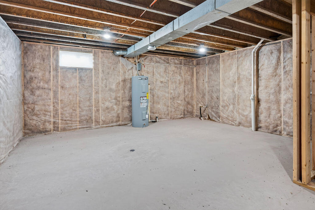 W8324 County Rd Z Onalaska, WI 54650 - Photo 26 of 39 Basement 2