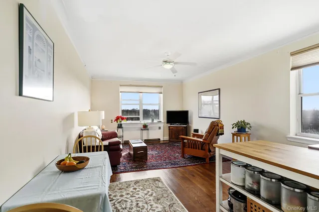 $215,000 | 90 Bryant Avenue, Unit 6CA (ABBEY), White Plains, NY 10605