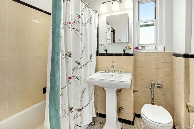 $215,000 | 90 Bryant Avenue, Unit 6CA (ABBEY), White Plains, NY 10605