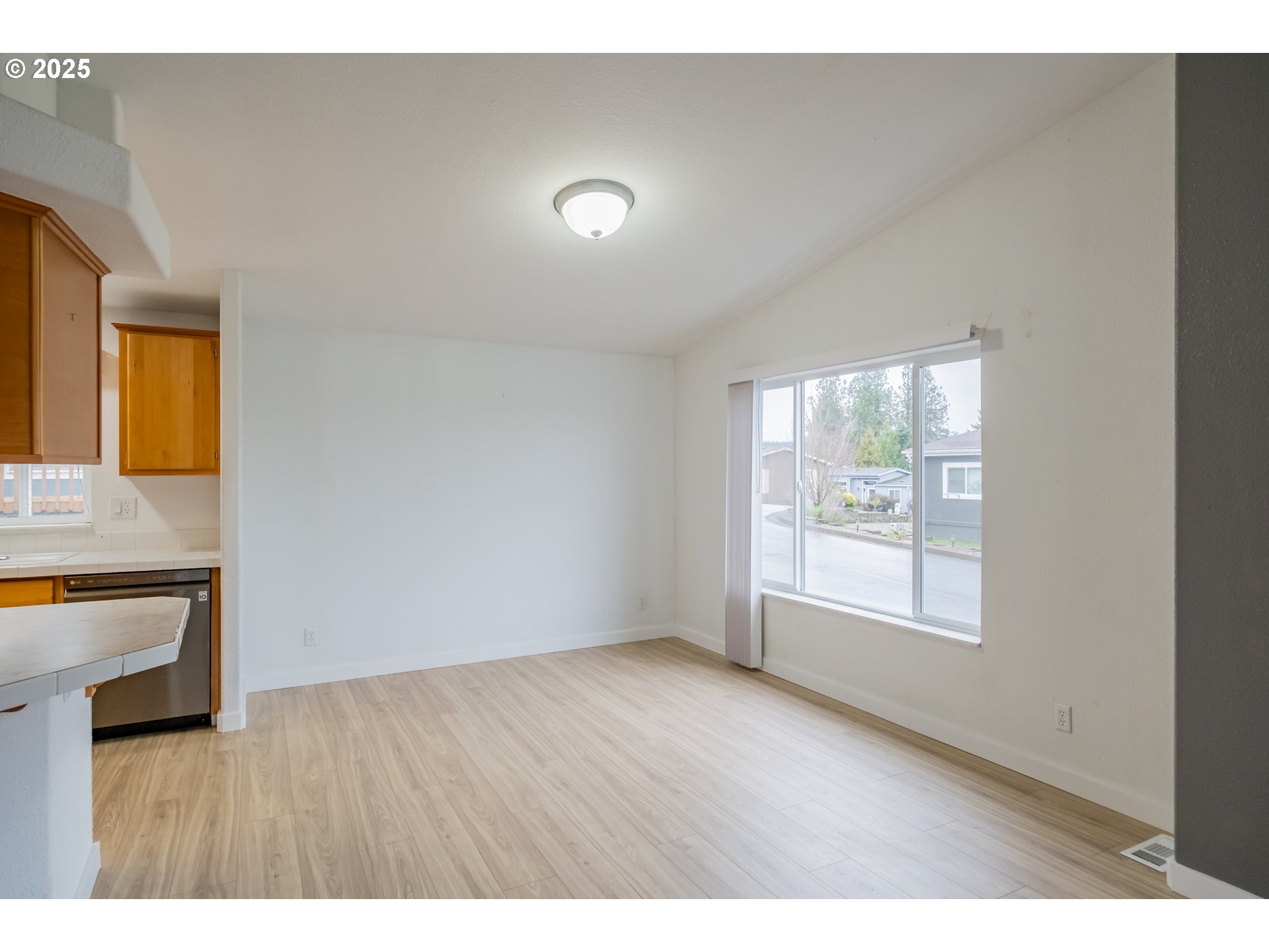 2155 Robins Lane Southeast, Unit 33 Salem, OR 97306 - Photo 24 of 32