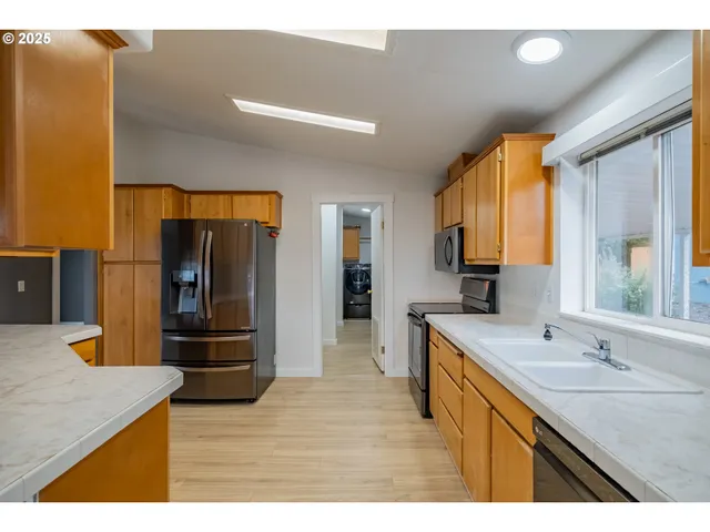 $125,000 | 2155 Robins Lane Southeast, Unit 33, Salem, OR 97306