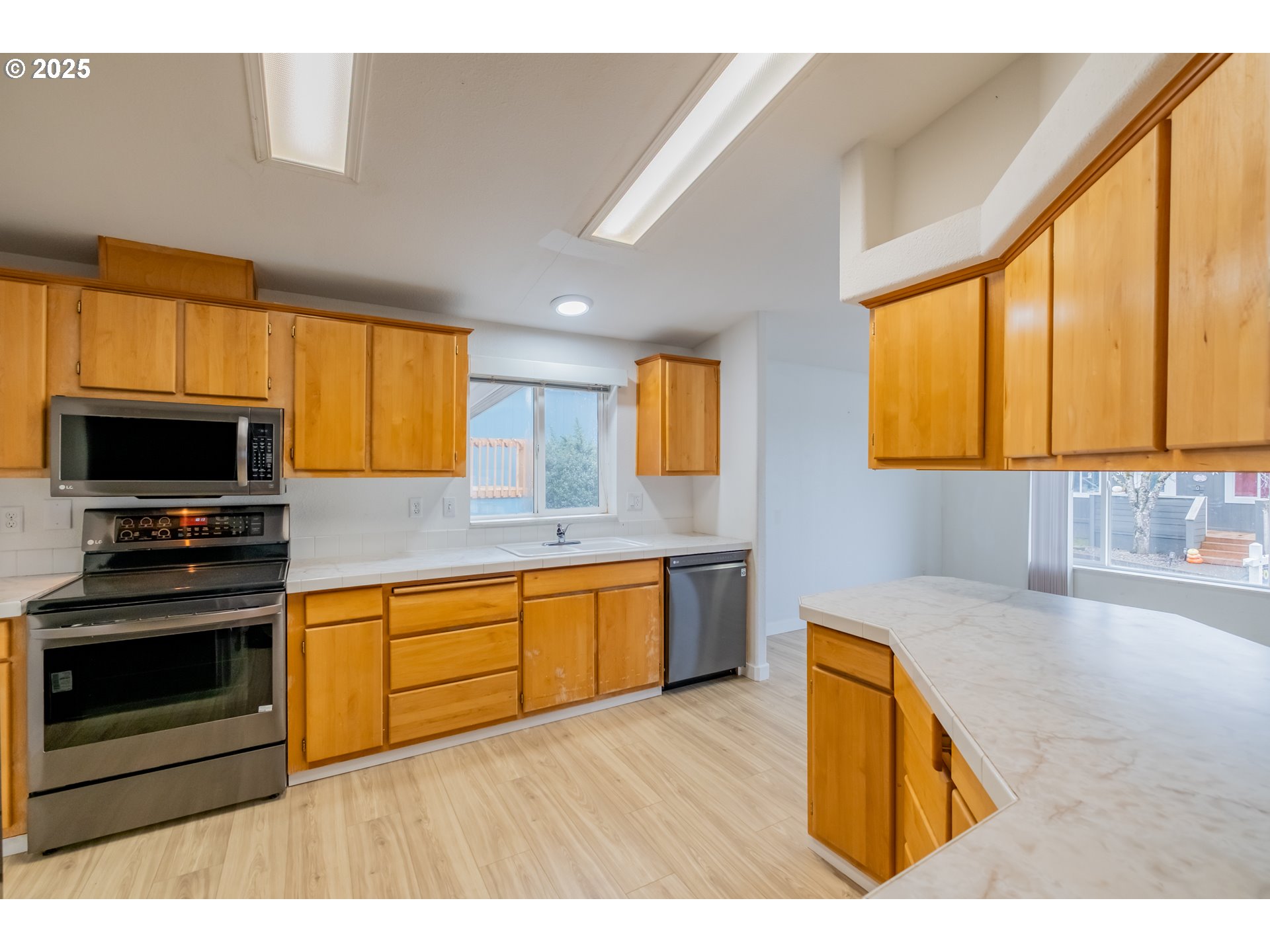 2155 Robins Lane Southeast, Unit 33 Salem, OR 97306 - Photo 28 of 32
