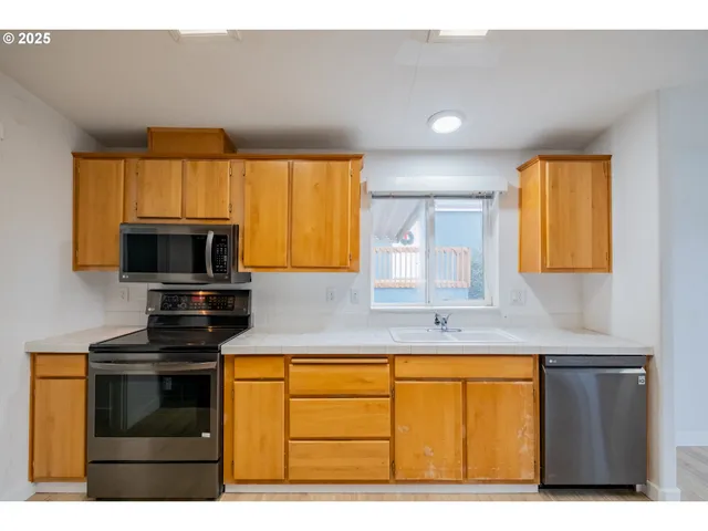 $125,000 | 2155 Robins Lane Southeast, Unit 33, Salem, OR 97306