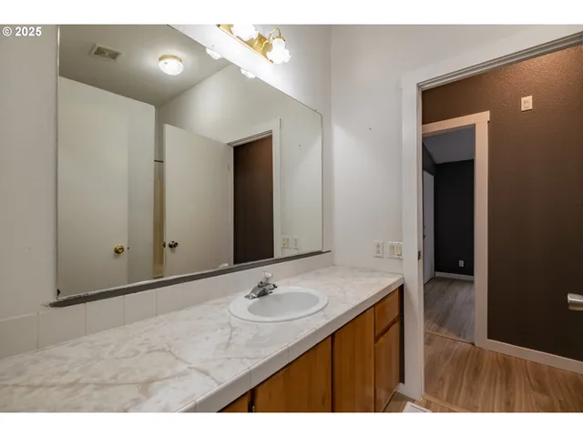 $125,000 | 2155 Robins Lane Southeast, Unit 33, Salem, OR 97306