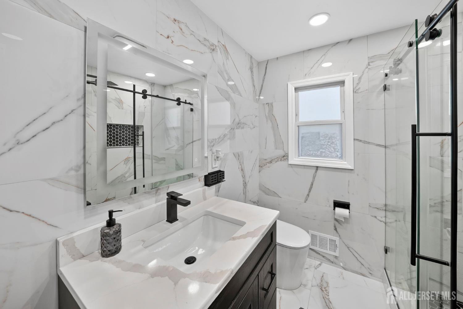 59 Eden Avenue Edison, NJ 08817 - Photo 21 of 45