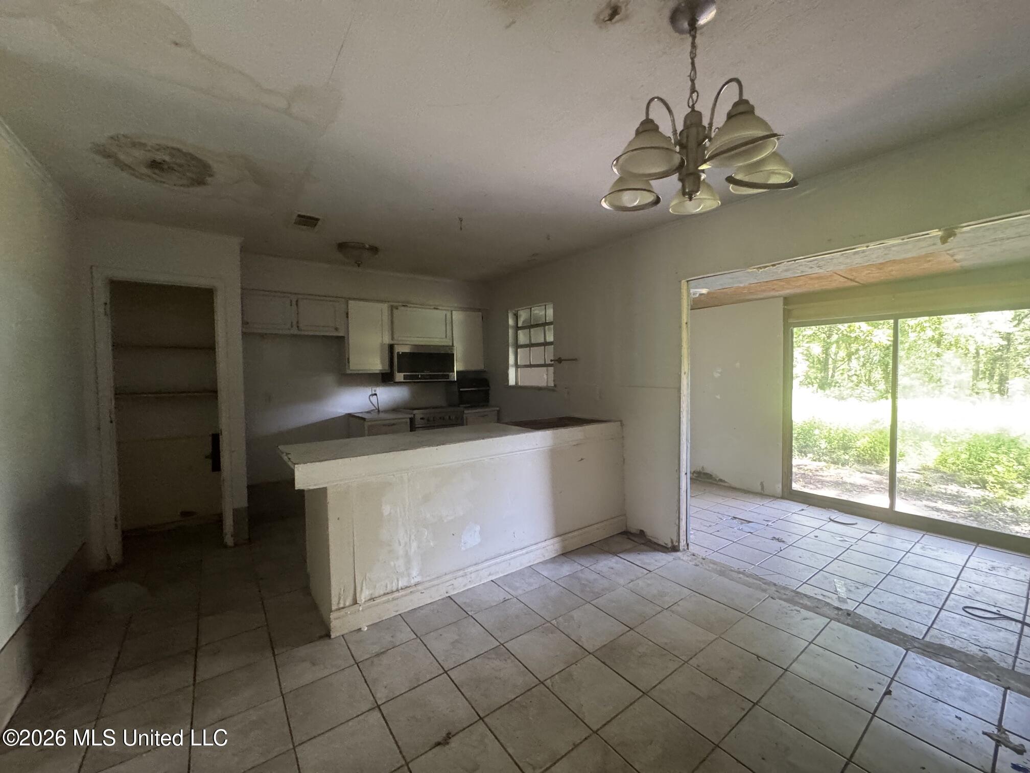 721 McCluer Road Jackson, MS 39212 - Photo 8 of 20 IMG_8648