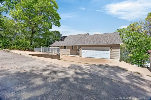 $749,900 | 17111 East Seminole Drive, Rocky Mount, MO 65072
