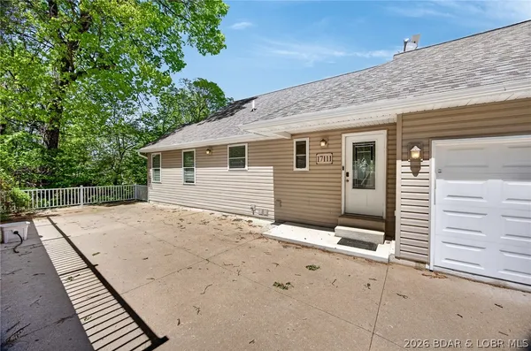 $749,900 | 17111 East Seminole Drive, Rocky Mount, MO 65072