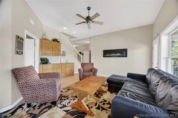 $749,900 | 17111 East Seminole Drive, Rocky Mount, MO 65072