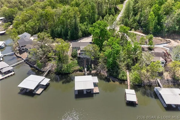 $749,900 | 17111 East Seminole Drive, Rocky Mount, MO 65072