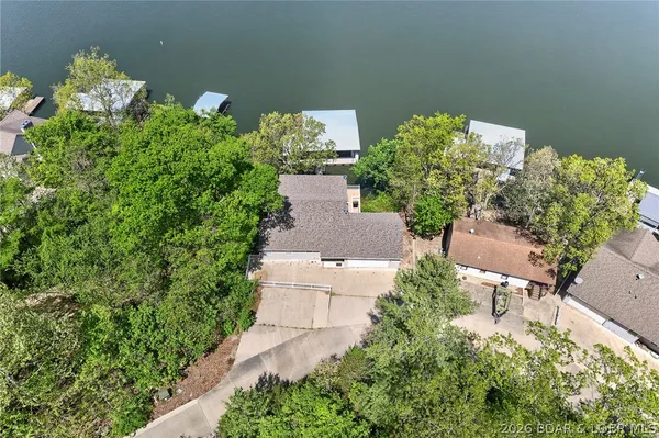 $749,900 | 17111 East Seminole Drive, Rocky Mount, MO 65072