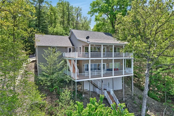 $749,900 | 17111 East Seminole Drive, Rocky Mount, MO 65072