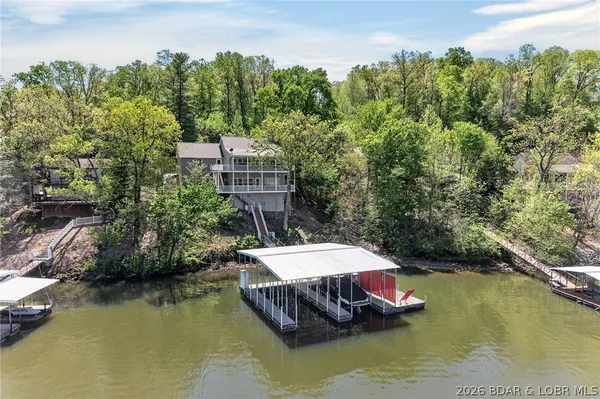 $749,900 | 17111 East Seminole Drive, Rocky Mount, MO 65072