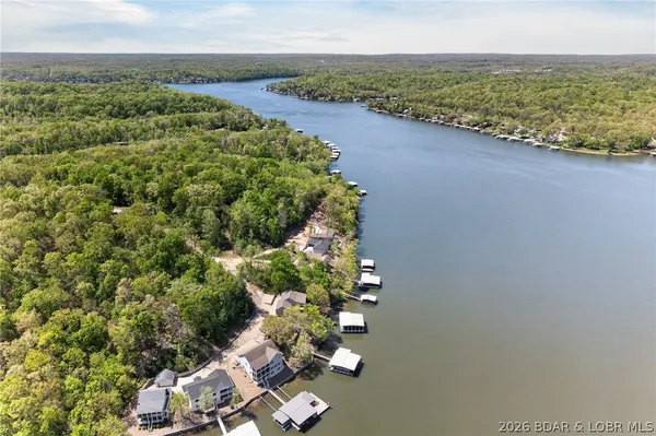 $749,900 | 17111 East Seminole Drive, Rocky Mount, MO 65072