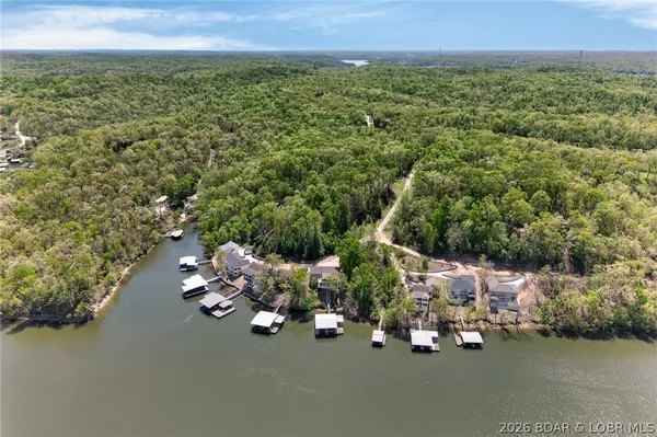 $749,900 | 17111 East Seminole Drive, Rocky Mount, MO 65072