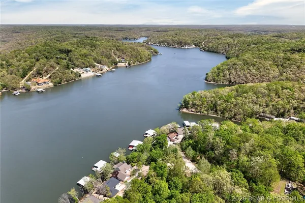 $749,900 | 17111 East Seminole Drive, Rocky Mount, MO 65072