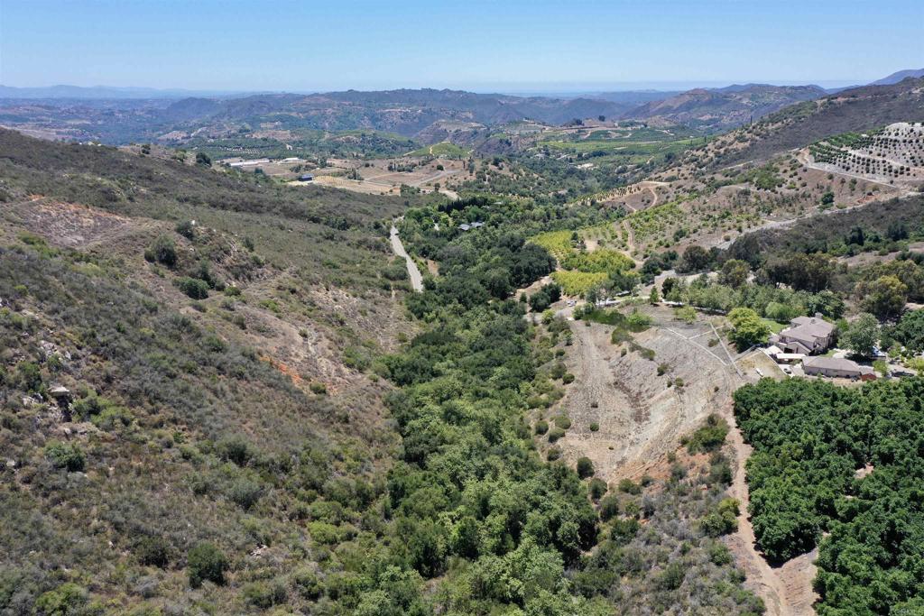 El Calamar Temecula, CA 92590 - Photo 2 of 10 an aerial view of a houses with a yard