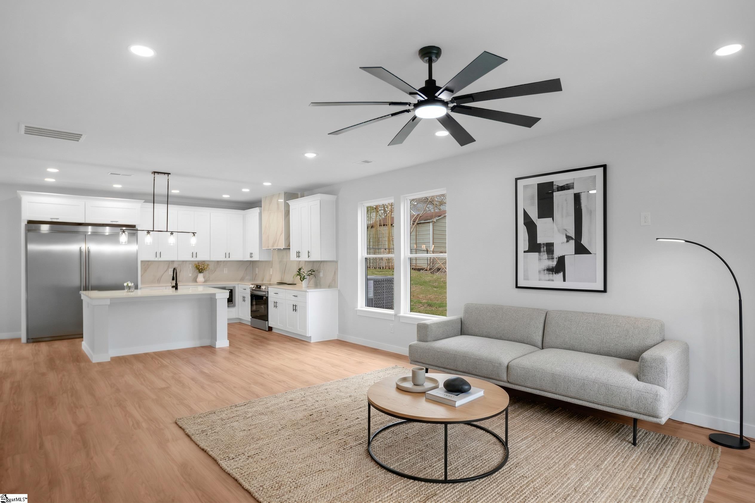 301 Front Street Easley, SC 29640 - Photo 10 of 48