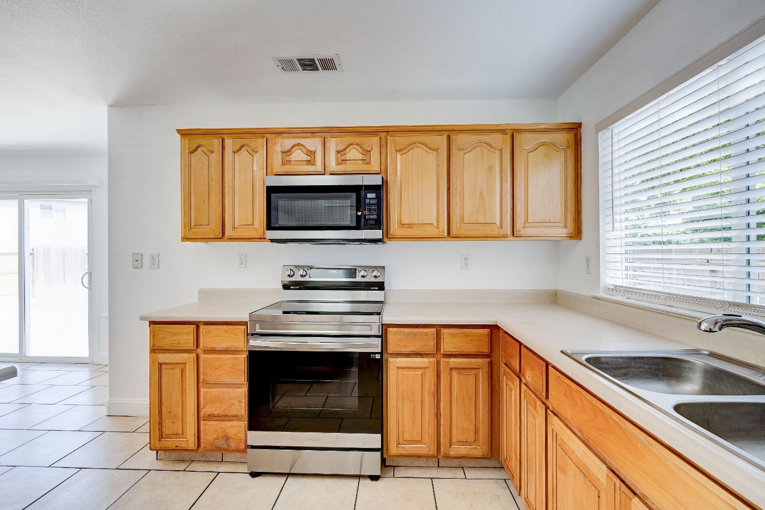 1219 Daybreak Drive Merced, CA 95348 - Photo 14 of 70 Gallery Image 14