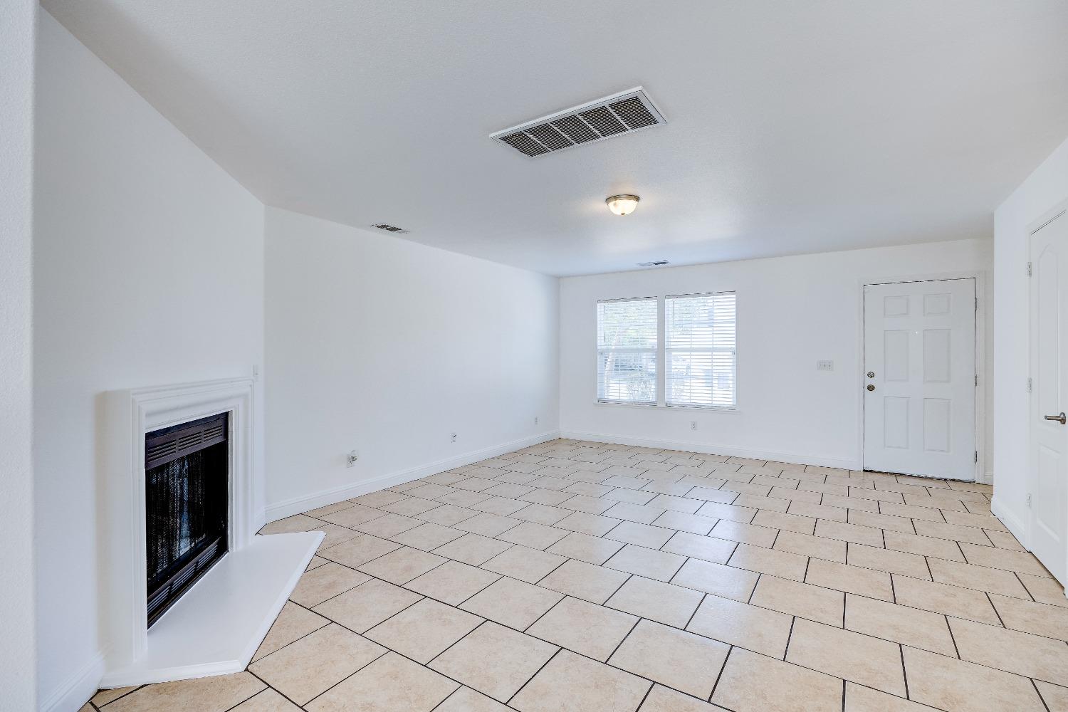1219 Daybreak Drive Merced, CA 95348 - Photo 5 of 70 Gallery Image 5
