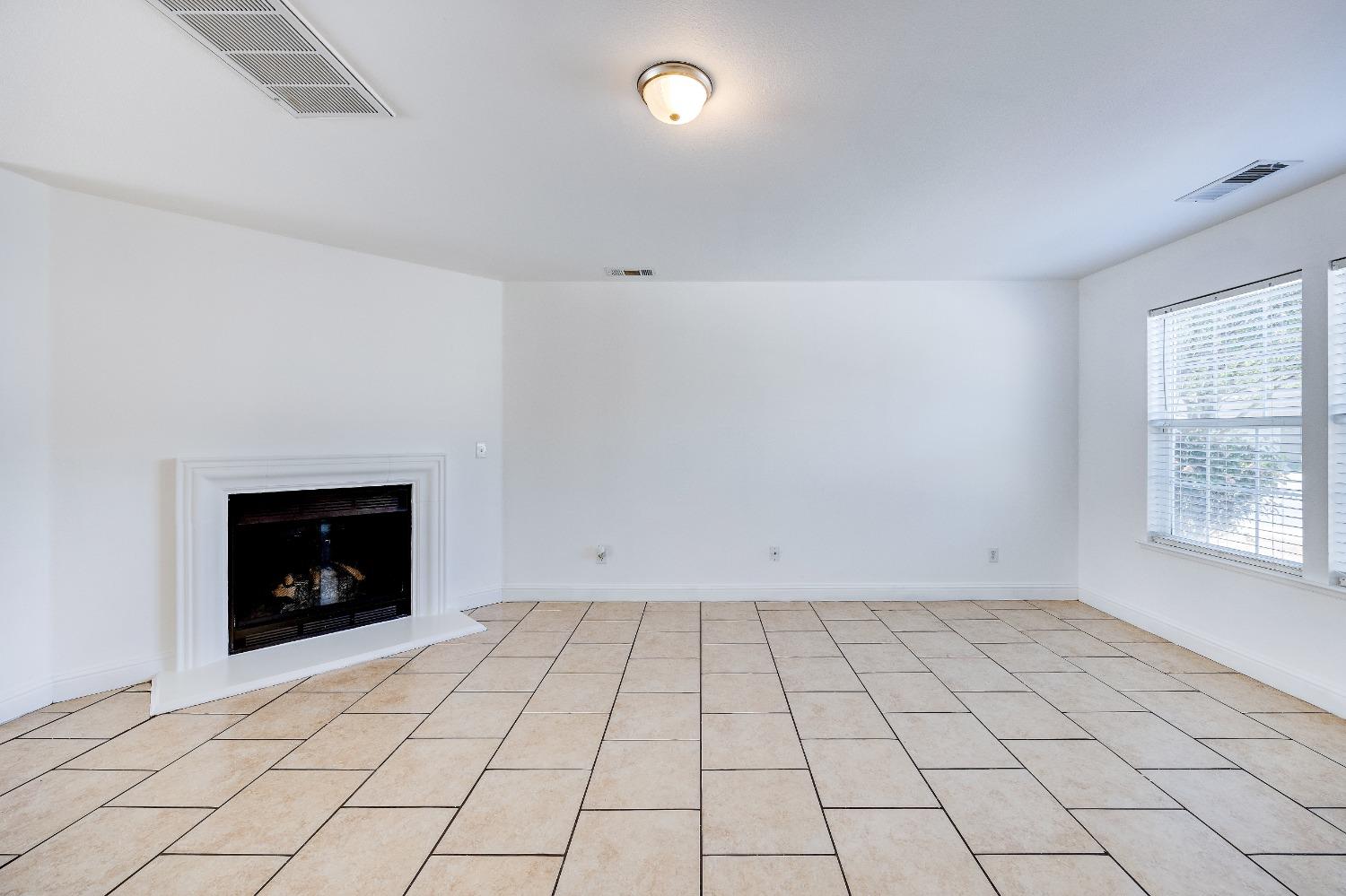 1219 Daybreak Drive Merced, CA 95348 - Photo 6 of 70 Gallery Image 6