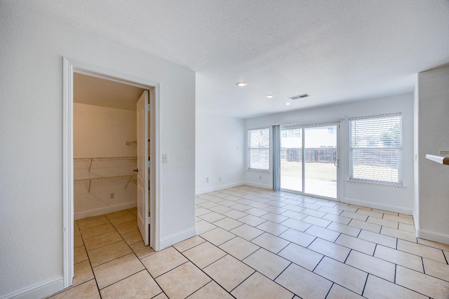 1219 Daybreak Drive Merced, CA 95348 - Photo 8 of 70 Gallery Image 8
