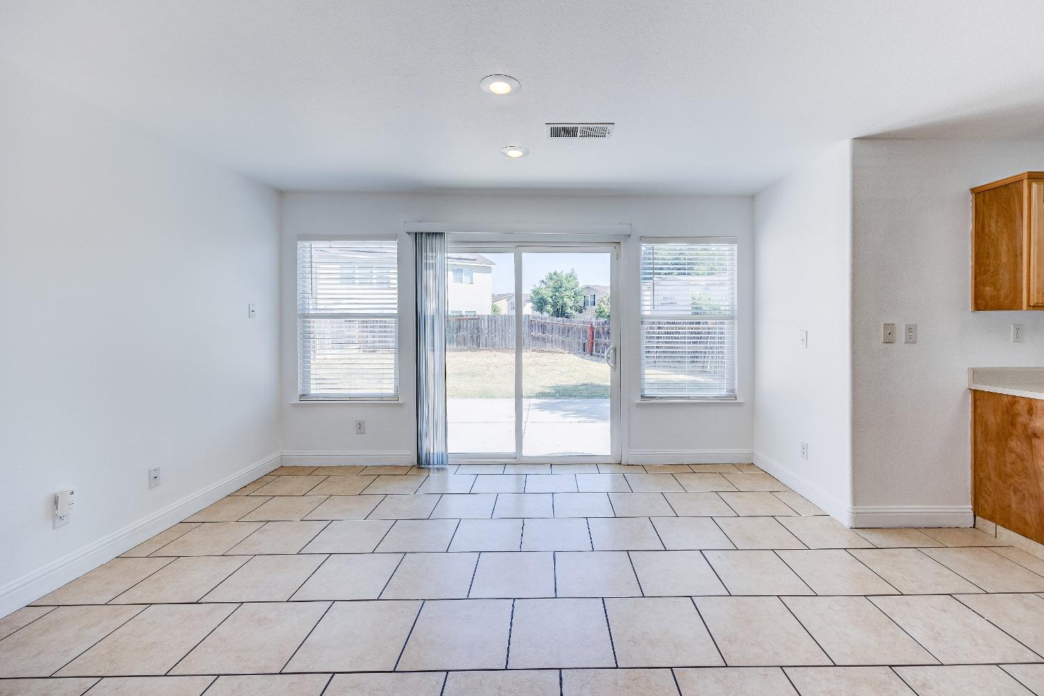 1219 Daybreak Drive Merced, CA 95348 - Photo 10 of 70 Gallery Image 10
