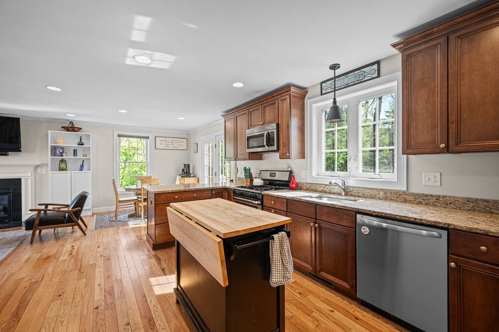 10 Caitlin Road Salisbury, MA 01952 - Photo 11 of 33