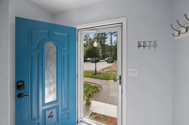 $447,000 | 4 Pine Meadows Drive, Exeter, NH 03833