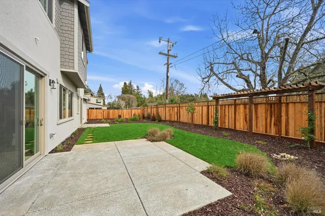 $1,695,000 | 135 Waterstone Court, St. Helena, CA 94558