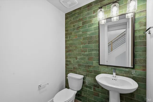 $1,695,000 | 135 Waterstone Court, St. Helena, CA 94558