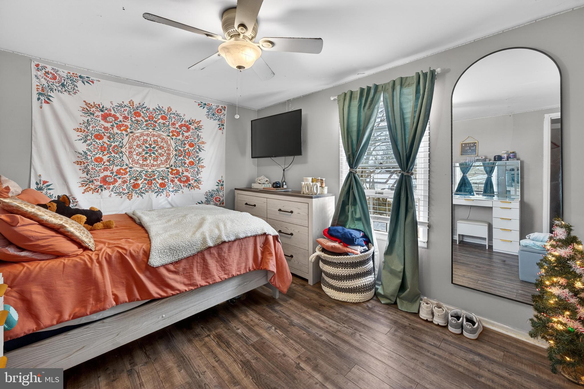 115 South Walnut Avenue Maple Shade, NJ 08052 - Photo 26 of 30 a living room with furniture and a flat screen tv