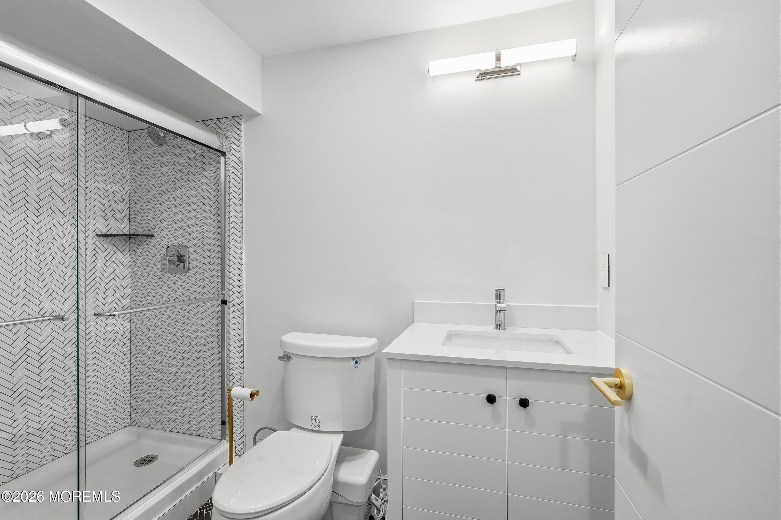 17 Georgetown Road Eatontown, NJ 07724 - Photo 29 of 36 044