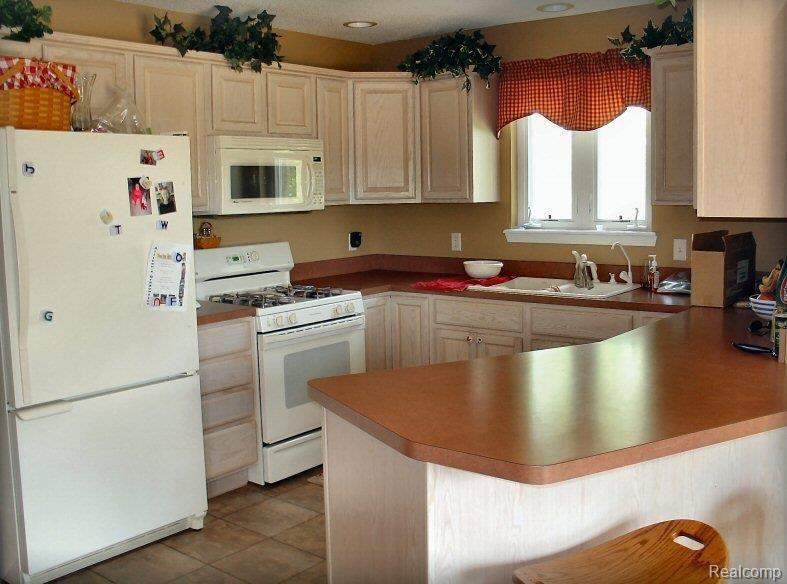 8880 Marr Road Almont, MI 48003 - Photo 11 of 16 Kitchen