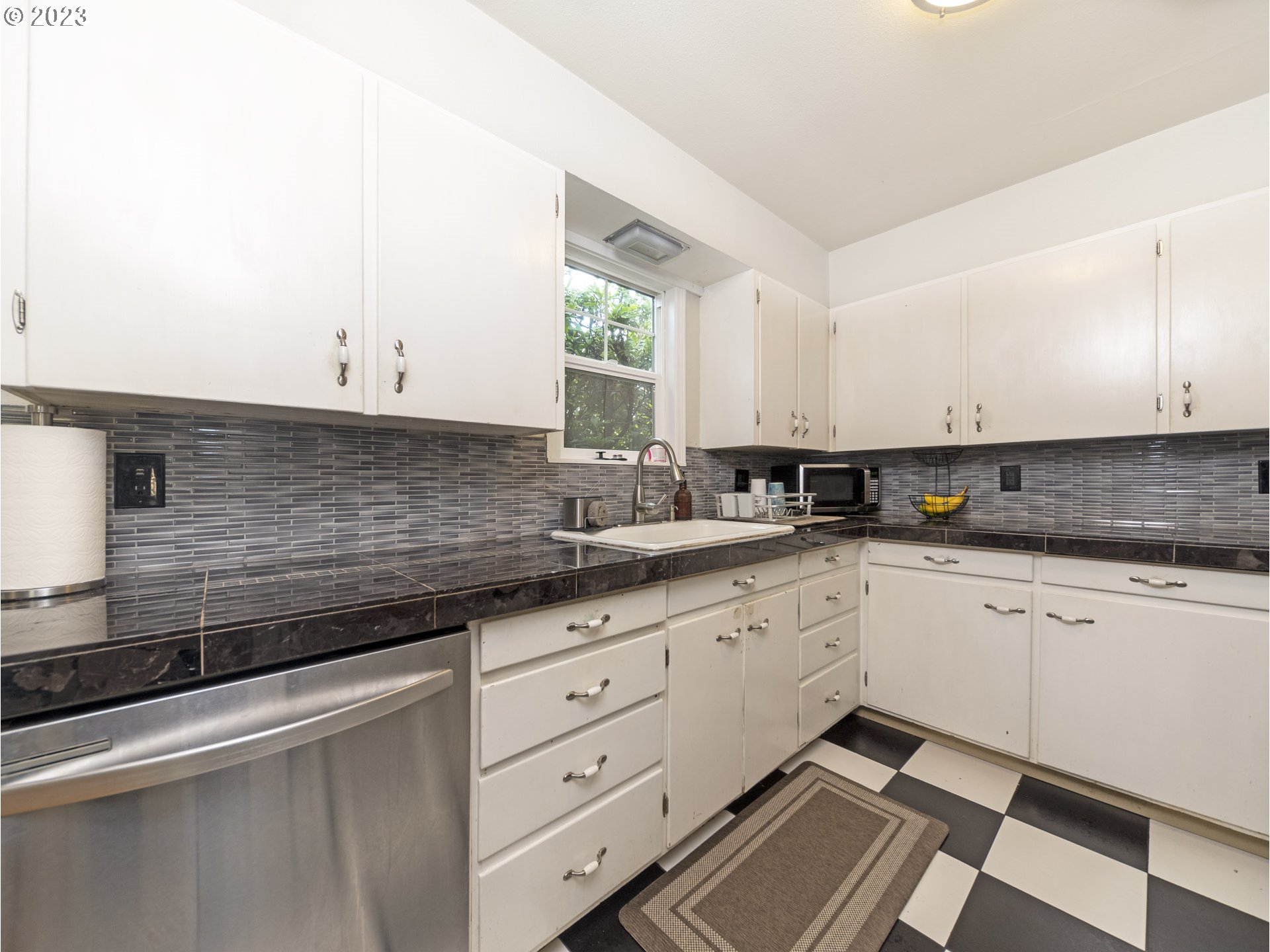 7970 Southwest Oleson Road Portland, OR 97223 - Photo 18 of 40 Gallery Image 18