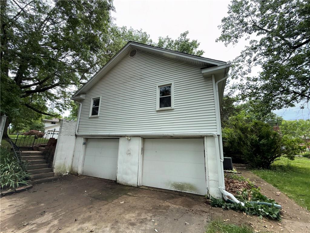 5008 Spring Street Kansas City, MO 64133 - Photo 34 of 36