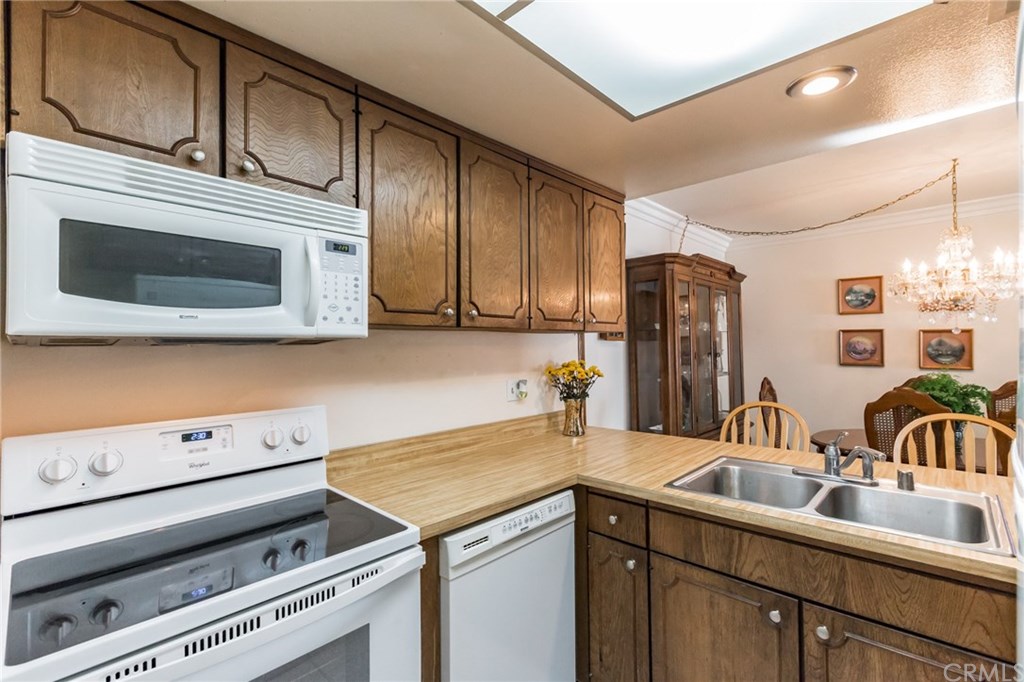 14172 Raintree Road Tustin, CA 92780 - Photo 12 of 30