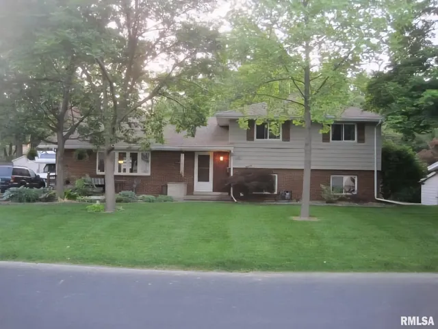 $239,000 | 4408 North Rosemead Drive, Peoria, IL 61614