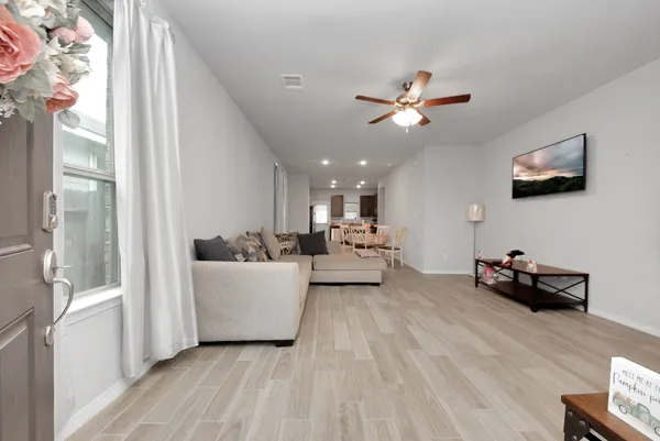 $219,500 | 24718 Russet Bluff Trail, Houston, TX 77336