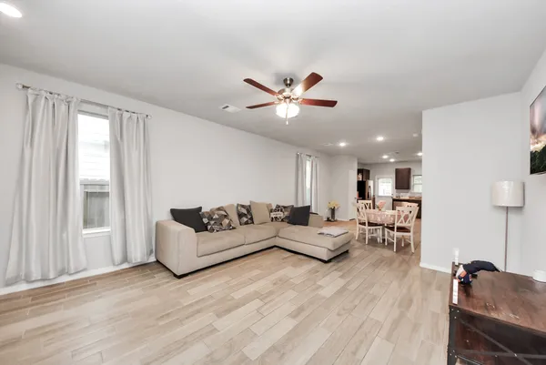 $219,500 | 24718 Russet Bluff Trail, Houston, TX 77336
